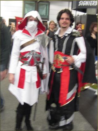 Ezio Auditore (in zwei Erscheinungsformen) aus der Spiel- und Bcherserie Assasin Creed. (Sorry, verwackelt...) Foto: marco-reuther.de
