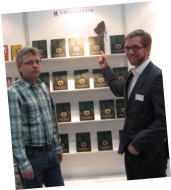Marco Reuther (links) und Sven Adrian (Gollenstein Verlag) am Stand des Verlages. Foto: marco-reuther.de